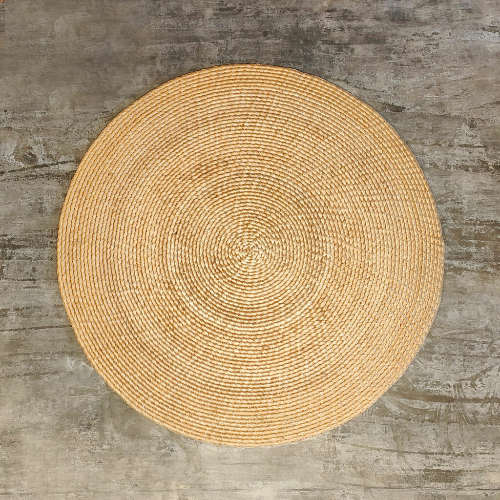 Round Abaca Entrada Mat | Golden – Soumak.ph