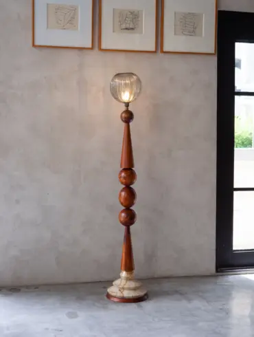 Dada Lamp in Wood | Blue Danish Glass